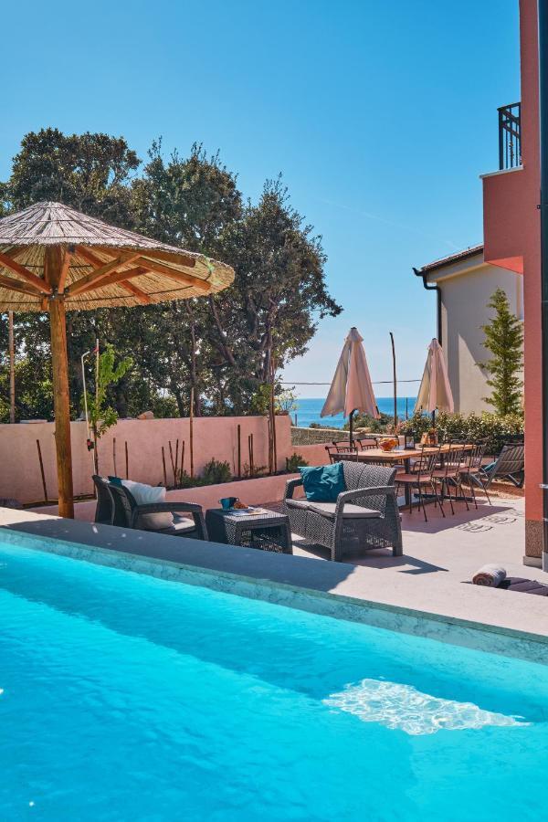 Meacres Sun Villa Miholascica Buitenkant foto