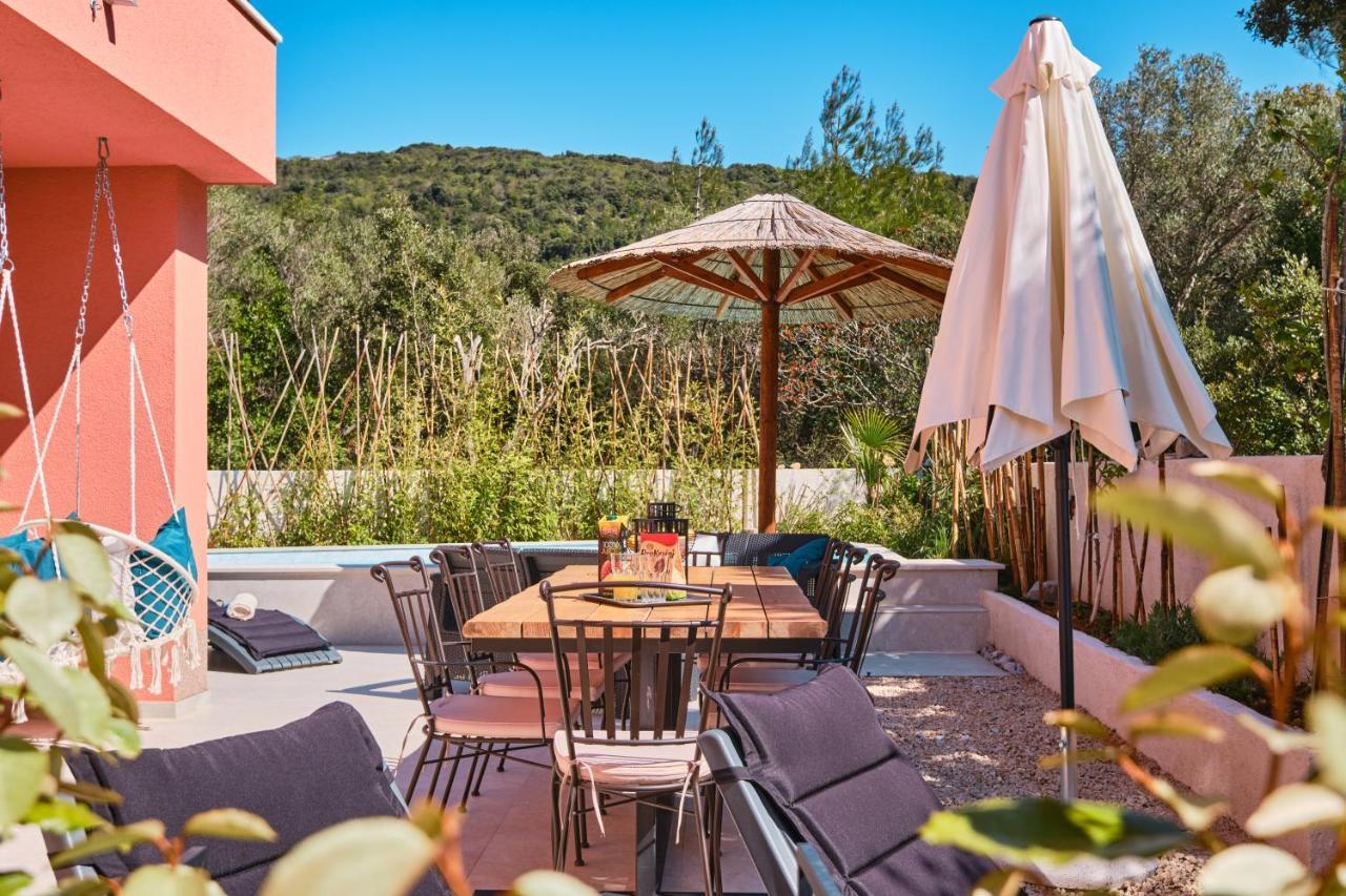 Meacres Sun Villa Miholascica Buitenkant foto